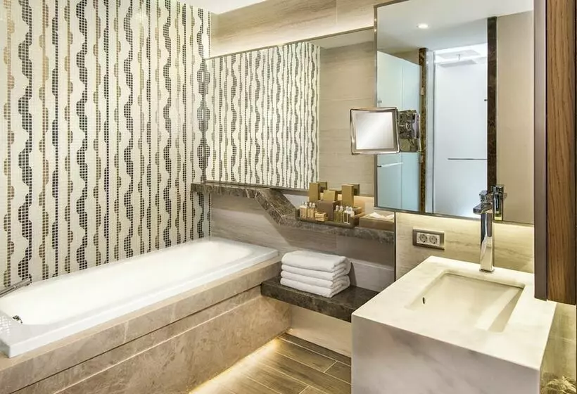 Deluxe Suite Sea View, Rixos Premium Belek, The Land of Legends Access