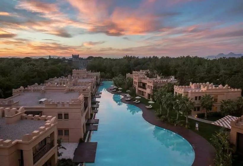 سوییت با چشمانداز باغ, Rixos Premium Belek, The Land of Legends Access