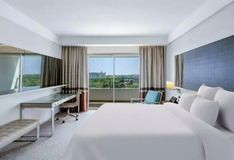 سوییت سوپریور با چشمانداز دریا, Rixos Premium Belek, The Land of Legends Access