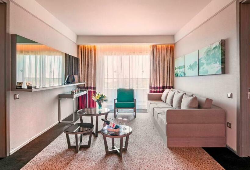 جناح سوبيريور مطل علي البحر, Rixos Premium Belek, The Land of Legends Access