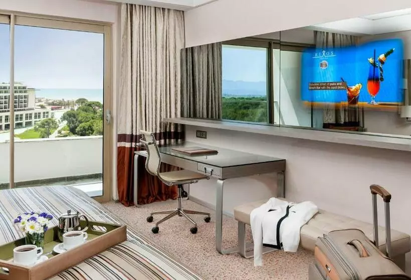 سوییت سوپریور با چشمانداز دریا, Rixos Premium Belek, The Land of Legends Access