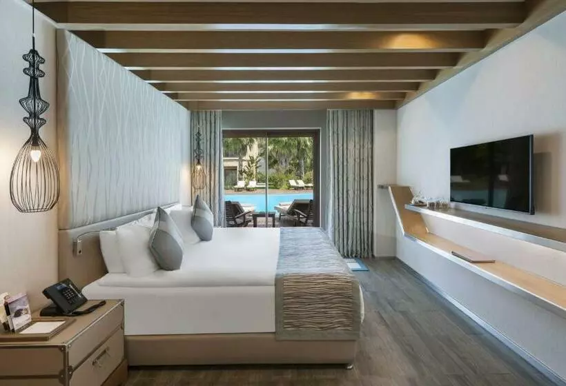 سوییت, Rixos Premium Belek, The Land of Legends Access