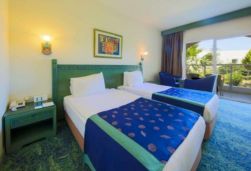 Номер Стандарт Вид на Сад, Salmakis Resort & Spa