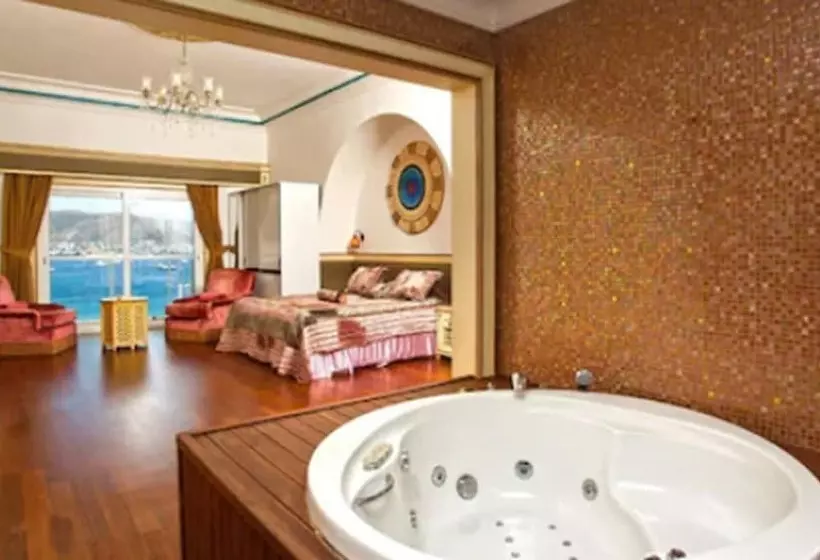 キングサイズベッドのスイートルーム, Salmakis Resort & Spa