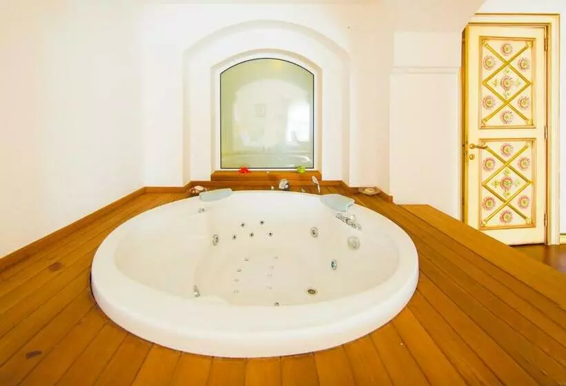 ペントハウススイート, Salmakis Resort & Spa
