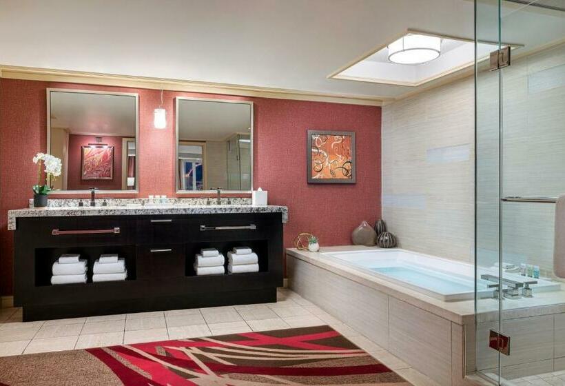 스위트, The Mirage