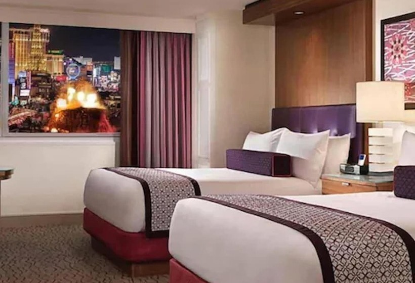 스탠다드 룸 퀸사이즈 침대, The Mirage