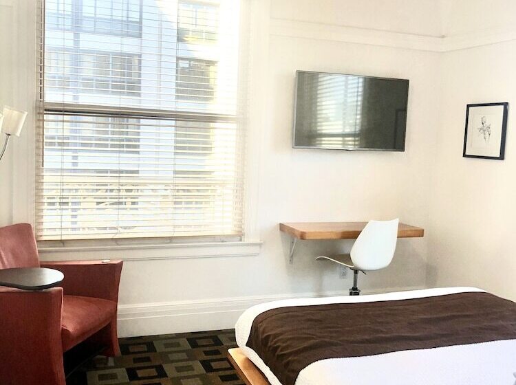 バス共有のスタンダードルーム, The Mosser