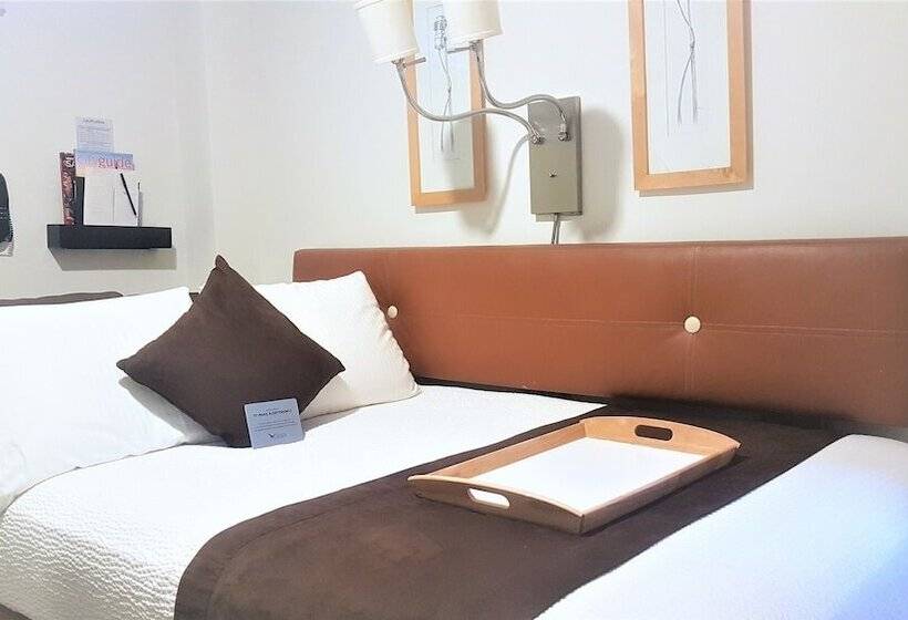 バスルーム共有のシングルスタンダード, The Mosser