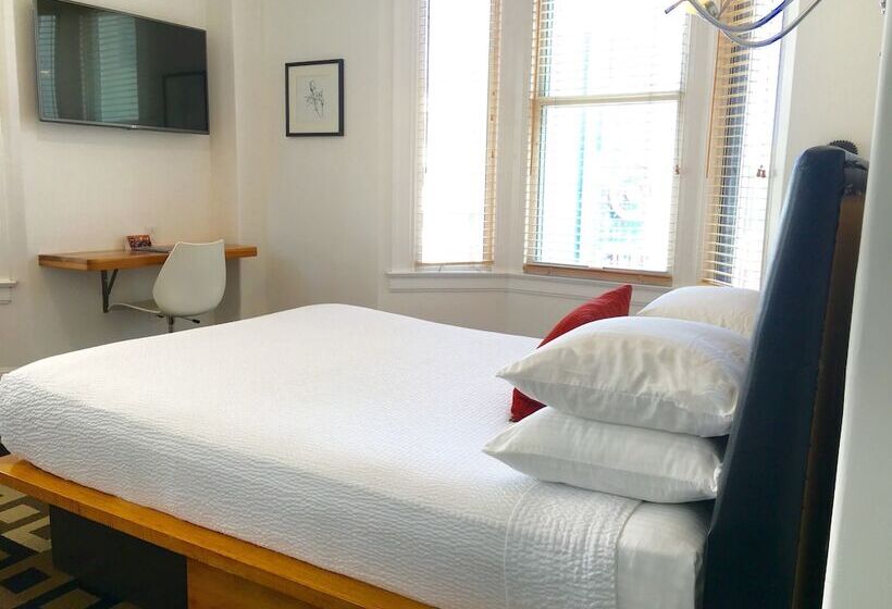 デラックスルーム, The Mosser