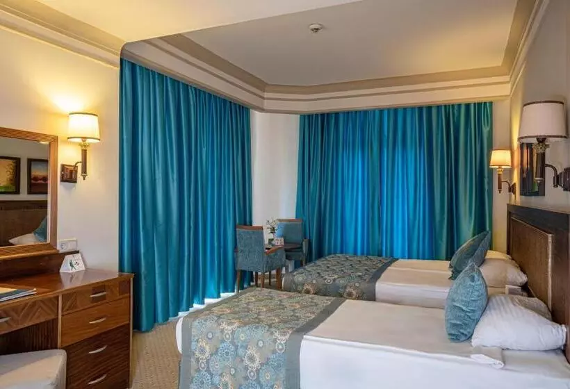 Economy Zimmer, Villa Side
