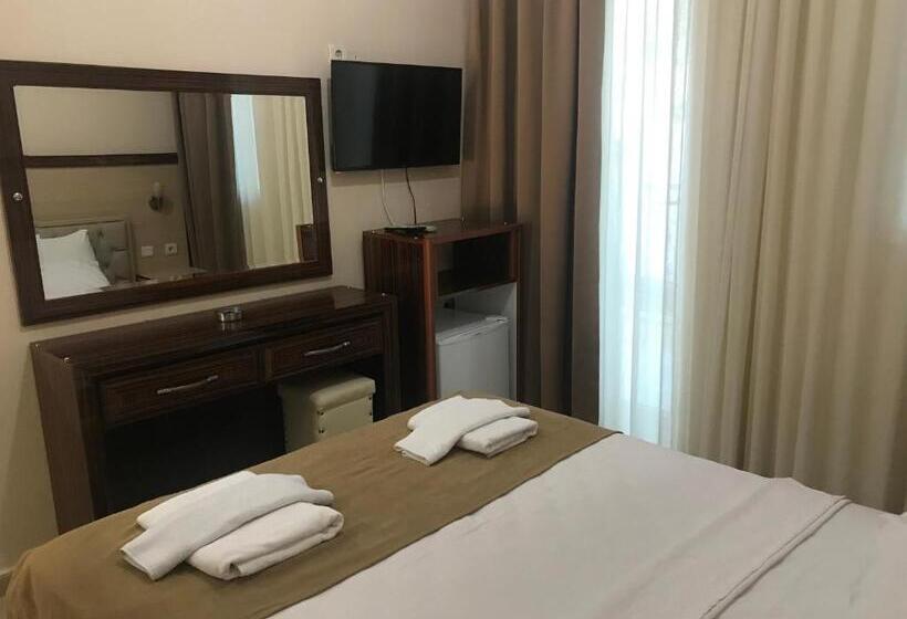 غرفة قياسية مزوَّدة بشُرفة, Tumay Hotel Bitez