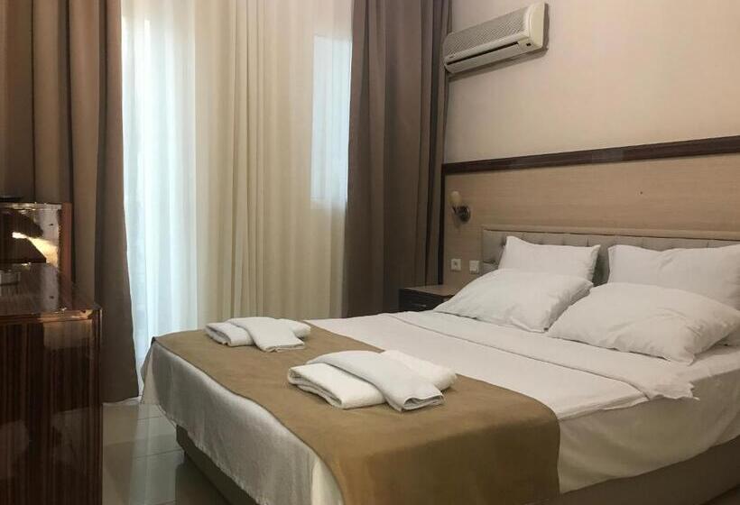 غرفة قياسية مزوَّدة بشُرفة, Tumay Hotel Bitez