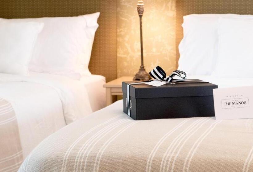 标准间, The Manor At Airmont