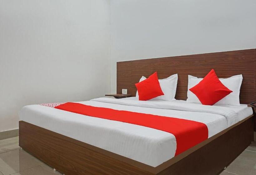 اتاق لوکس, Oyo 37169  Quadis