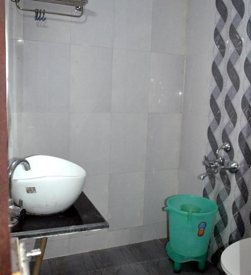 Deluxe Rum, Always Welcome