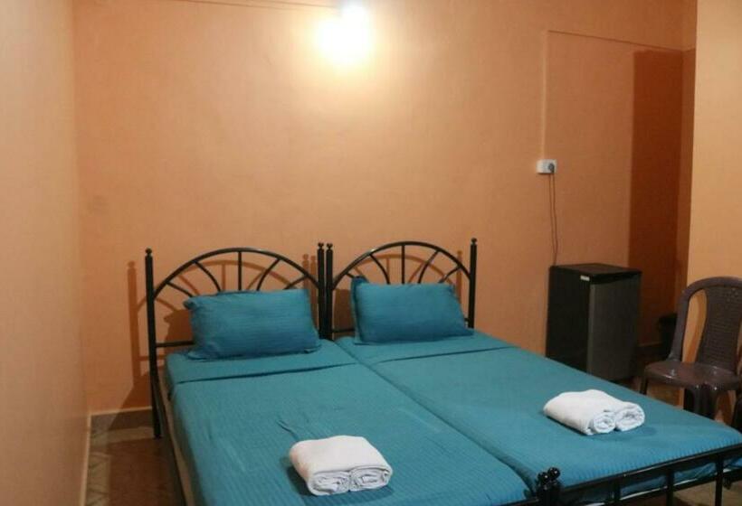 スタンダードルーム, Fatima S Place