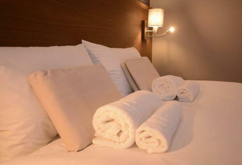 اتاق استاندارد با بالکن, Vila Emilia