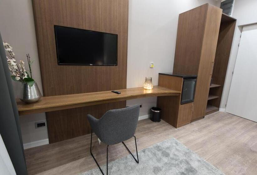 اتاق استاندارد با بالکن, Vila Emilia