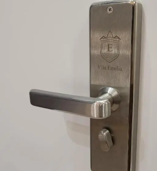 اتاق استاندارد با بالکن, Vila Emilia