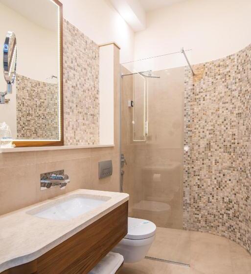 اتاق لوکس, Vila Emilia