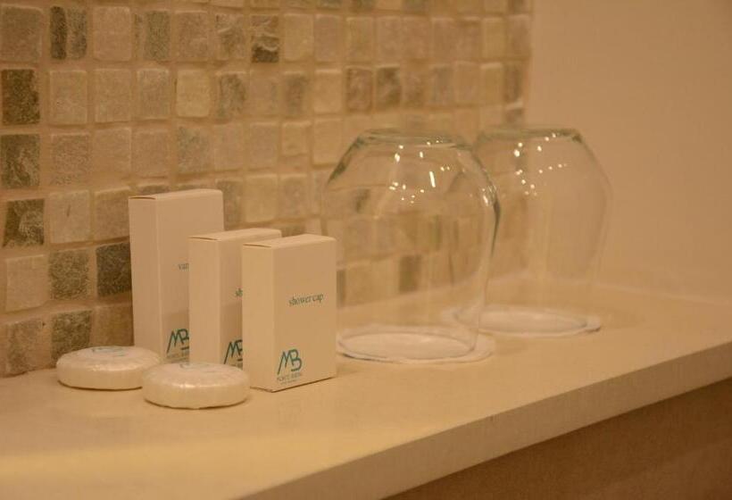 اتاق لوکس, Vila Emilia