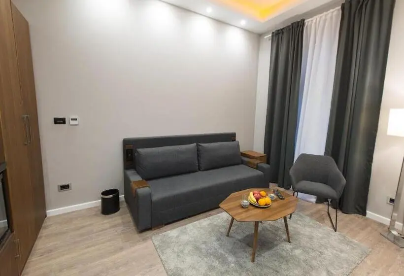 آپارتمان 1 خوابه با چشمانداز باغ, Vila Emilia