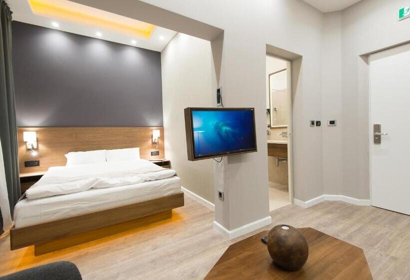 آپارتمان 1 خوابه با چشم‌انداز باغ, Vila Emilia