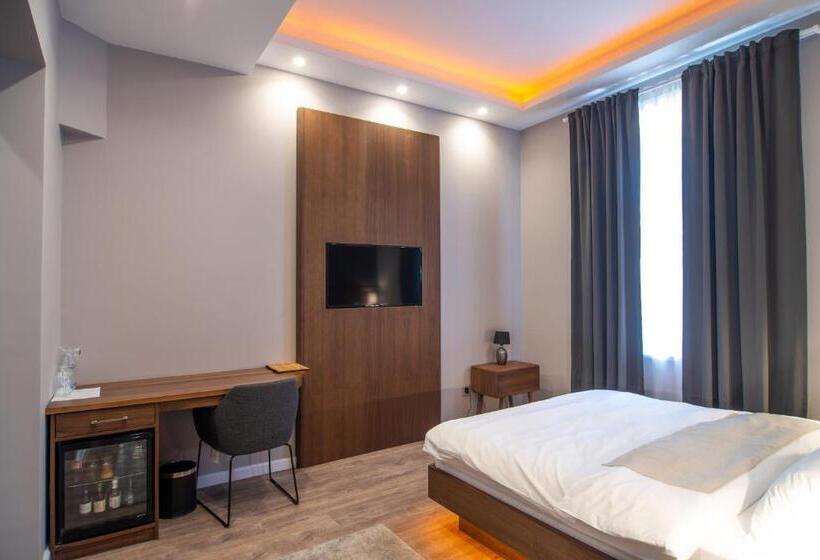 اتاق راحتی سه تخته, Vila Emilia