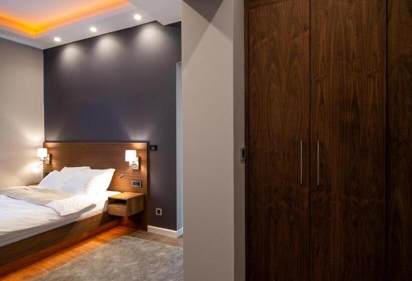 اتاق راحتی سه تخته, Vila Emilia