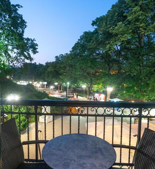 آپارتمان لوکس 1 خوابه, Vila Emilia