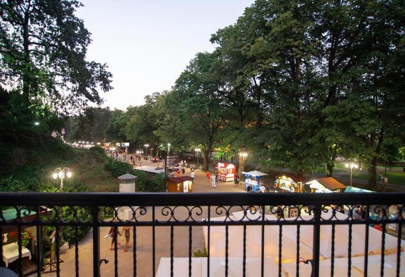 آپارتمان لوکس 1 خوابه, Vila Emilia