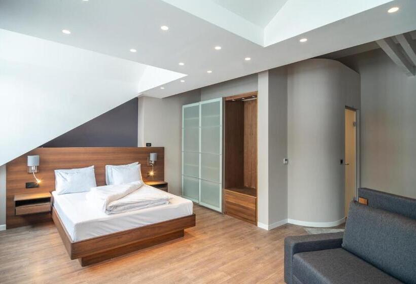 اتاق سوپریور خانوادگی, Vila Emilia