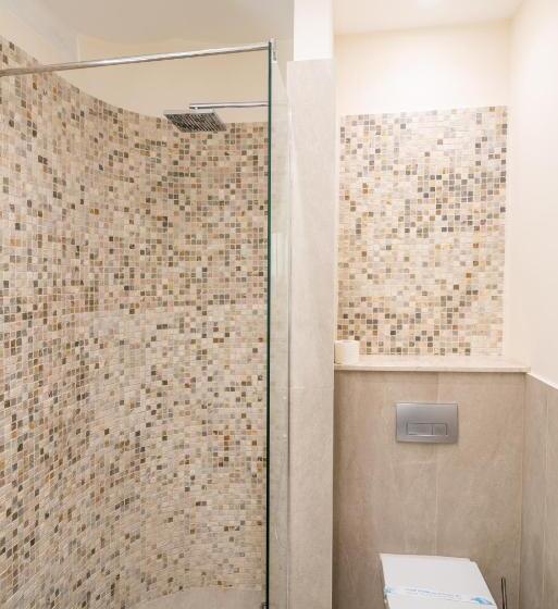 اتاق خانوادگی, Vila Emilia