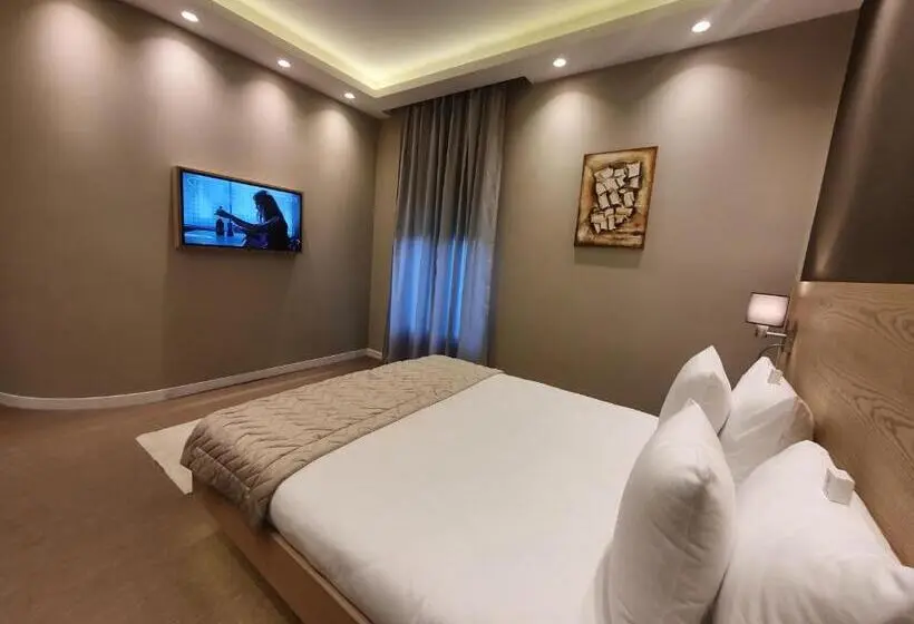 اتاق لوکس, Vila Emilia
