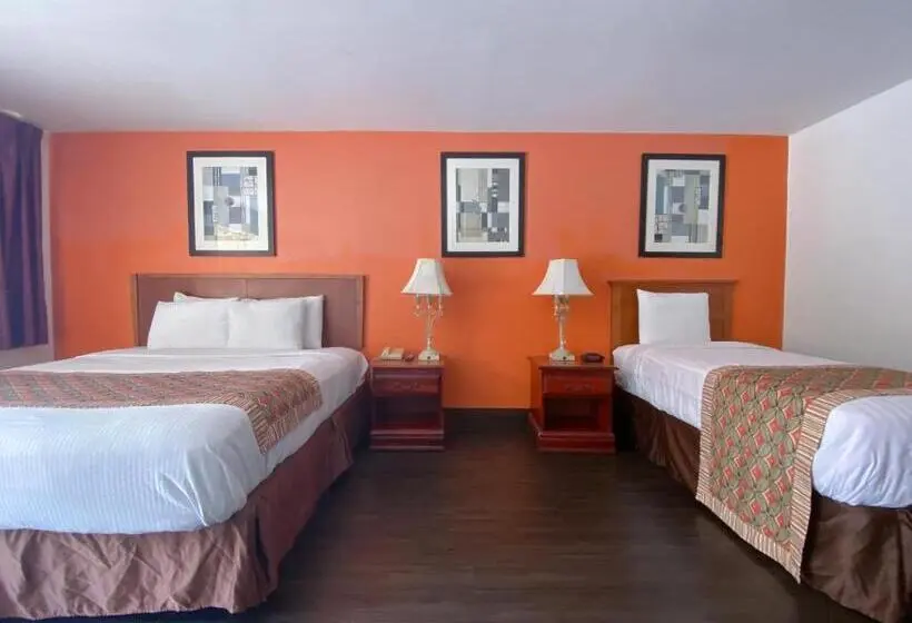 Perhehuone, Royal Inn Richmond Hill Savannah I95