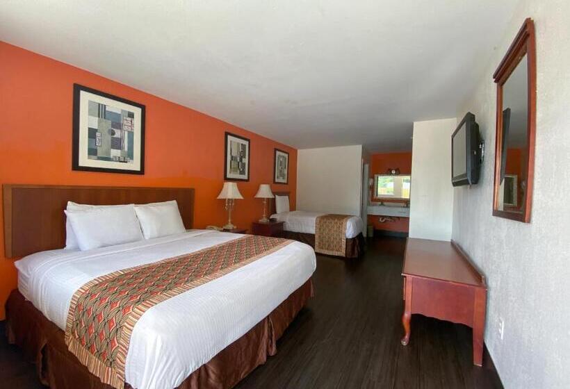 Семейный Номер, Royal Inn Richmond Hill Savannah I95