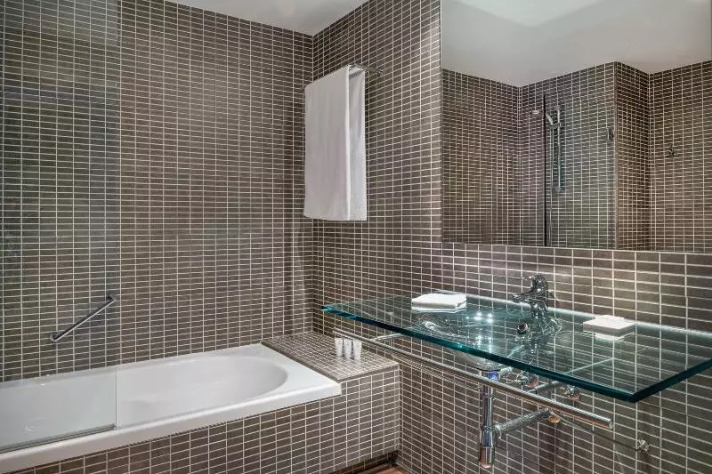 اتاق استاندارد با تخت بزرگ, Ac Hotel Algeciras By Marriott