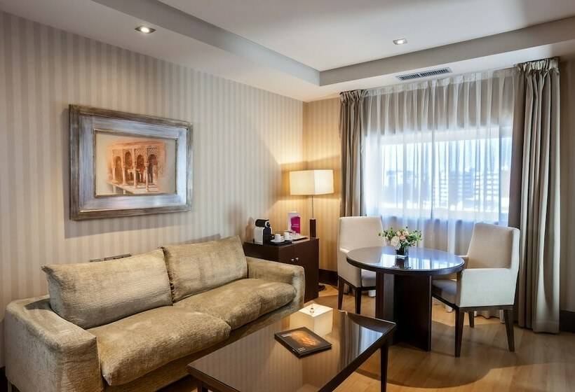 سوئیت جونیور با ماساژ آبی, Barcelo Granada Congress