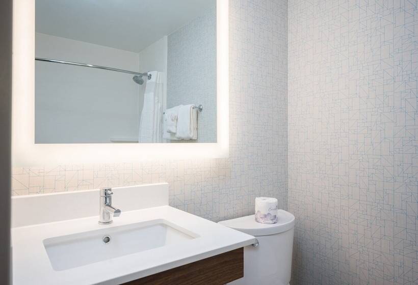 Номер Стандарт Адаптированный для Инвалидов, Holiday Inn Express Grover Beach Pismo Beach Area, An Ihg