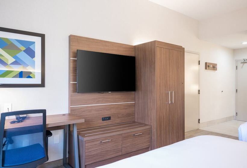 장애인을 위한 스탠다드 룸, Holiday Inn Express Grover Beach Pismo Beach Area, An Ihg