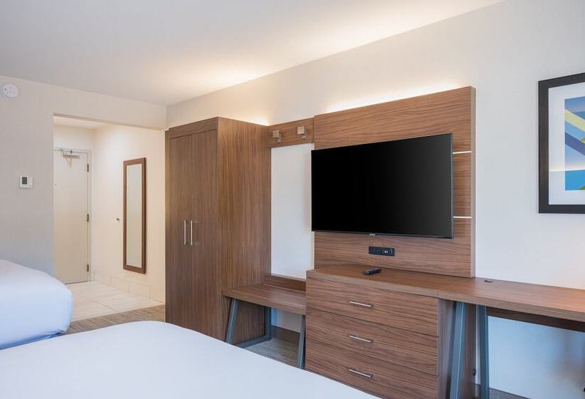 Номер Стандарт Адаптированный для Инвалидов, Holiday Inn Express Grover Beach Pismo Beach Area, An Ihg