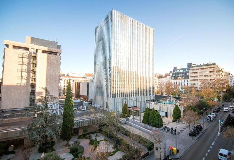 اتاق استاندارد با تراس, Petit Palace President Castellana