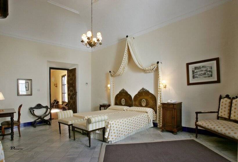 Люкс, Posada De Palacio