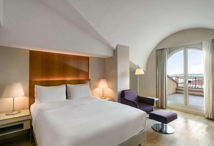 Premium Room Side Sea View, Radisson Blu Bosphorus