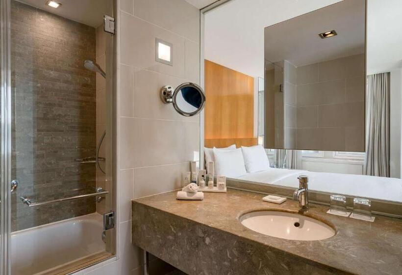 چشماندازهای پهناور سوئیت جونیور, Radisson Blu Bosphorus