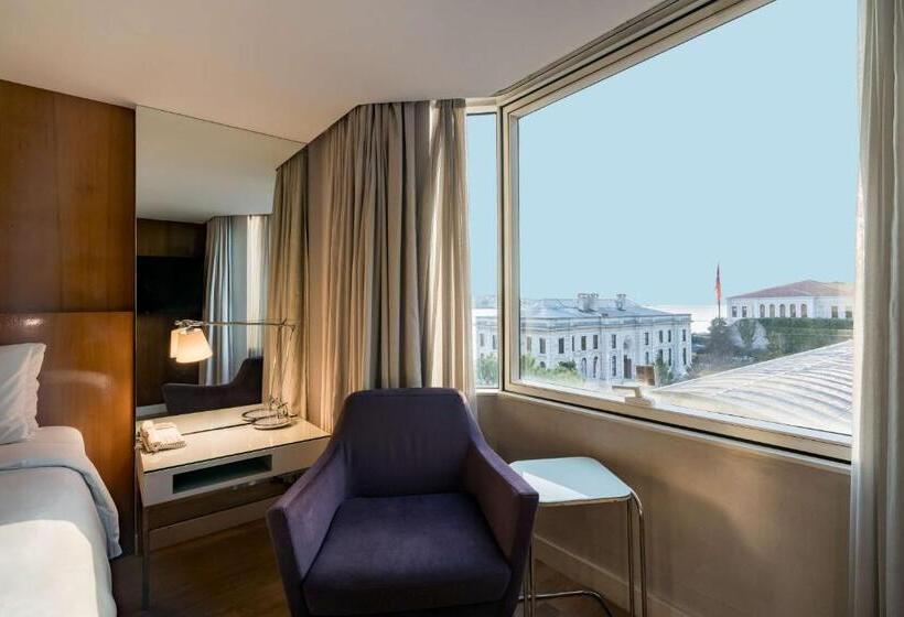 Premium Room Side Sea View, Radisson Blu Bosphorus
