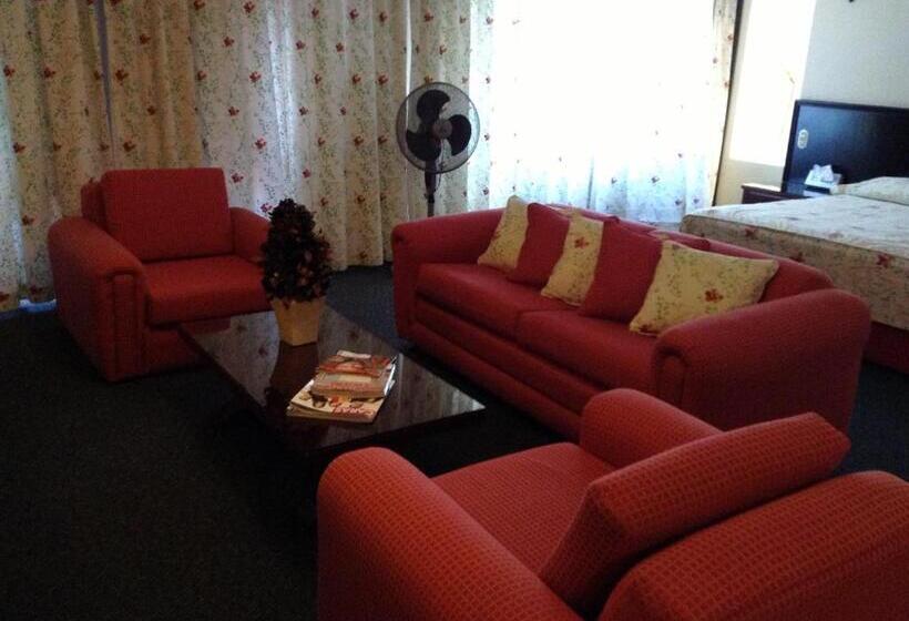 ジュニアスイート, Real De Uruapan