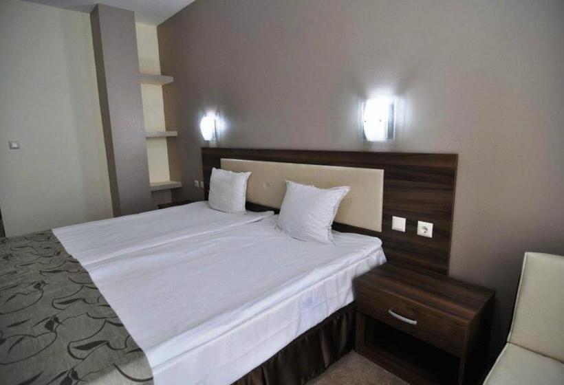 バルコニー付きスタンダードルーム, Regata Palace