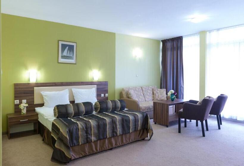 ジュニアスイート, Regata Palace